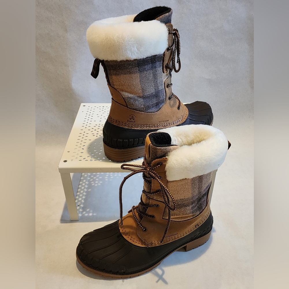 Kamik Sienna Cuff Tan Waterproof Rainboots Sz 9